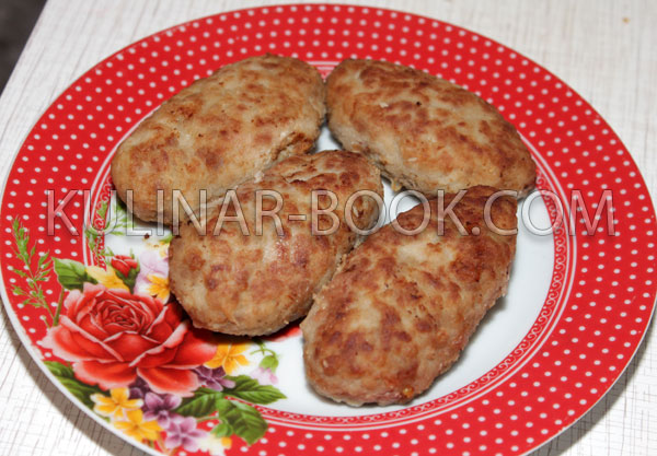 Сочные котлеты из говядины на сковороде без хлеба – пошаговый рецепт приготовления с фото
